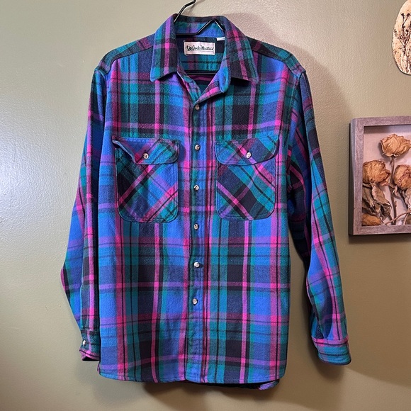 Gander Mountain Jackets & Blazers - Vintage 100% cotton  funky multi color plaid flannel Gander Mountain size large